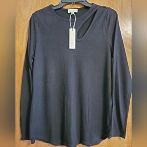 NWT BLACK LONG SLEEVE TOP W/ CUTOUT
